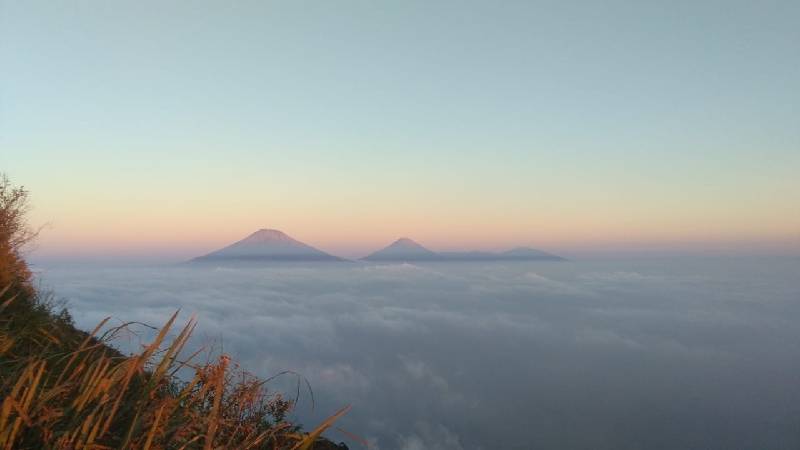 Puncak Gunung Andong (c) Atmakhati/Travelingyuk