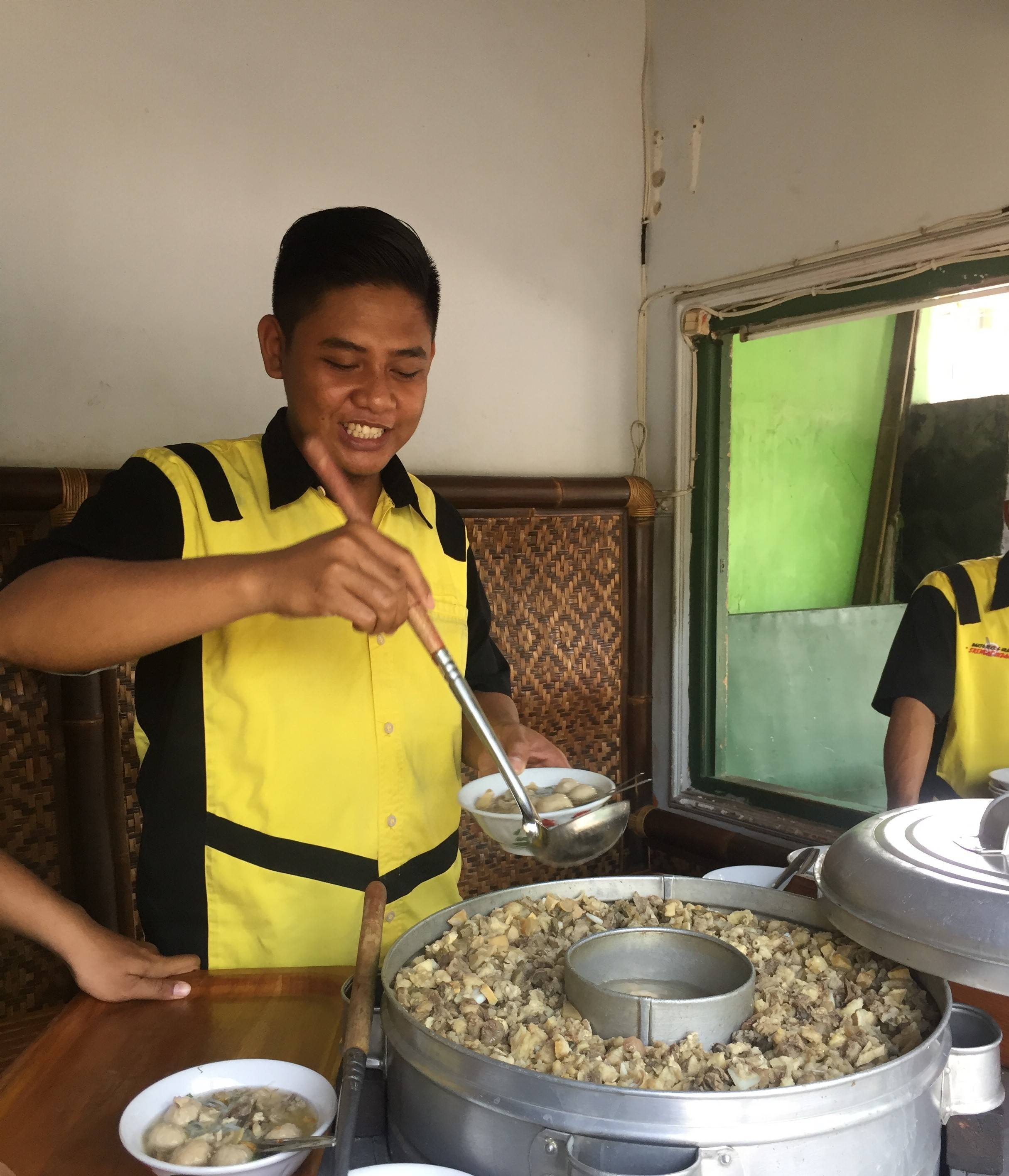Pelayan yang Super Ramah (c) Gema Ziqri Gemilang/Travelingyuk