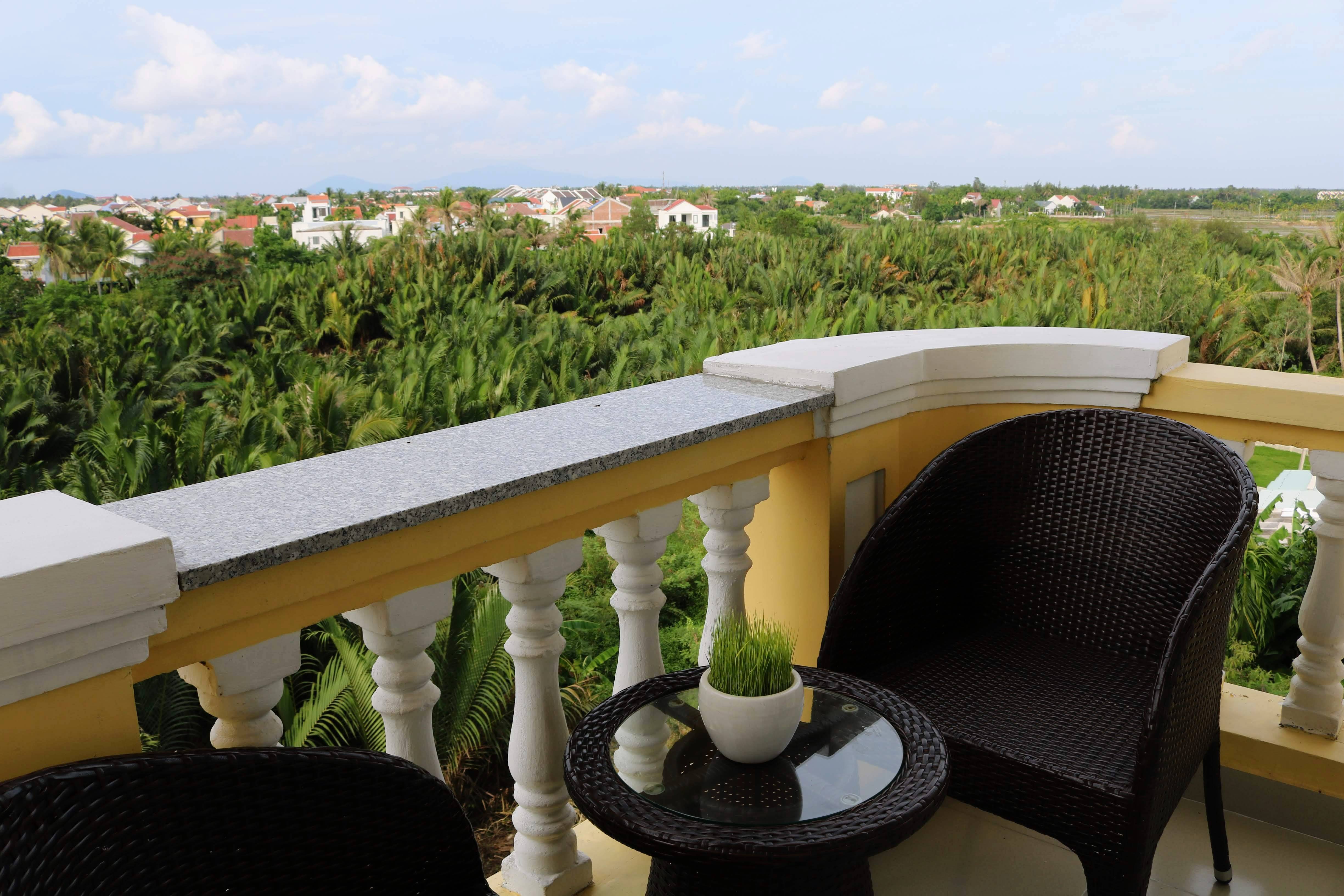 Balkon kamar Le Pavillon Hoi An Luxury Resort & Spa © Arakita Rimbayana