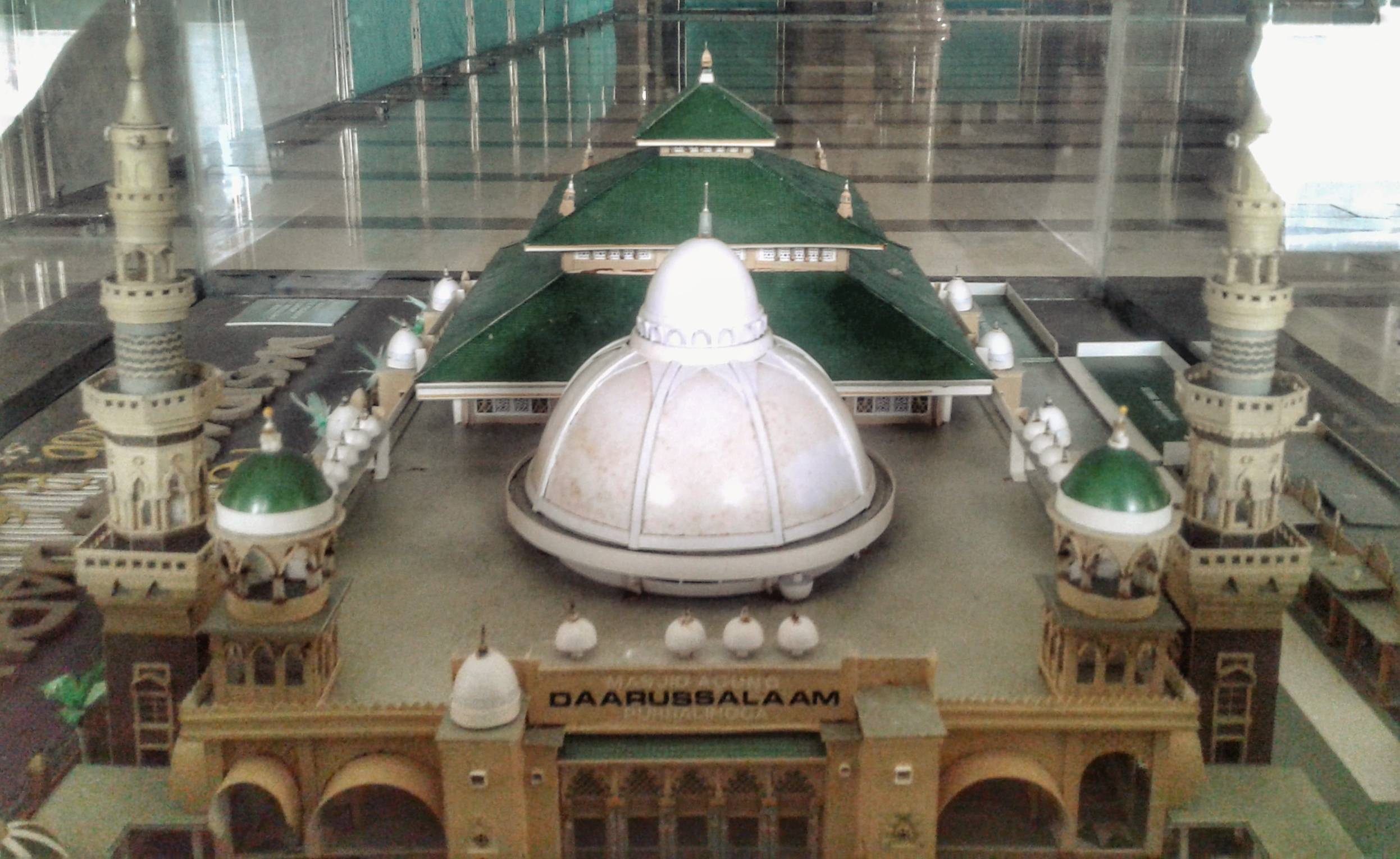 Miniatur Masjid (c) Eva Oktaviasari/Travelingyuk