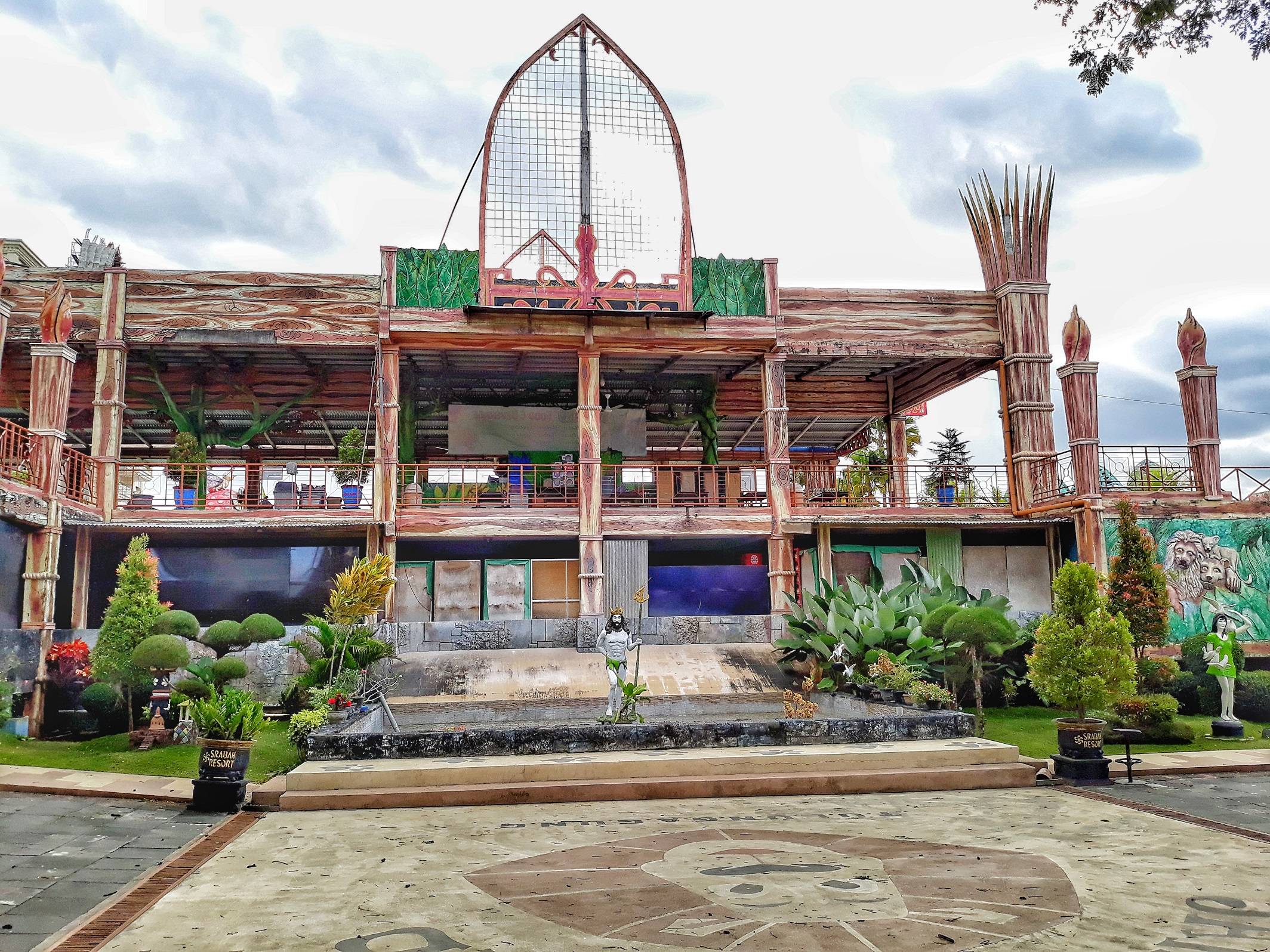 Food Court (c) Fujiwati Himatul/Travelingyuk