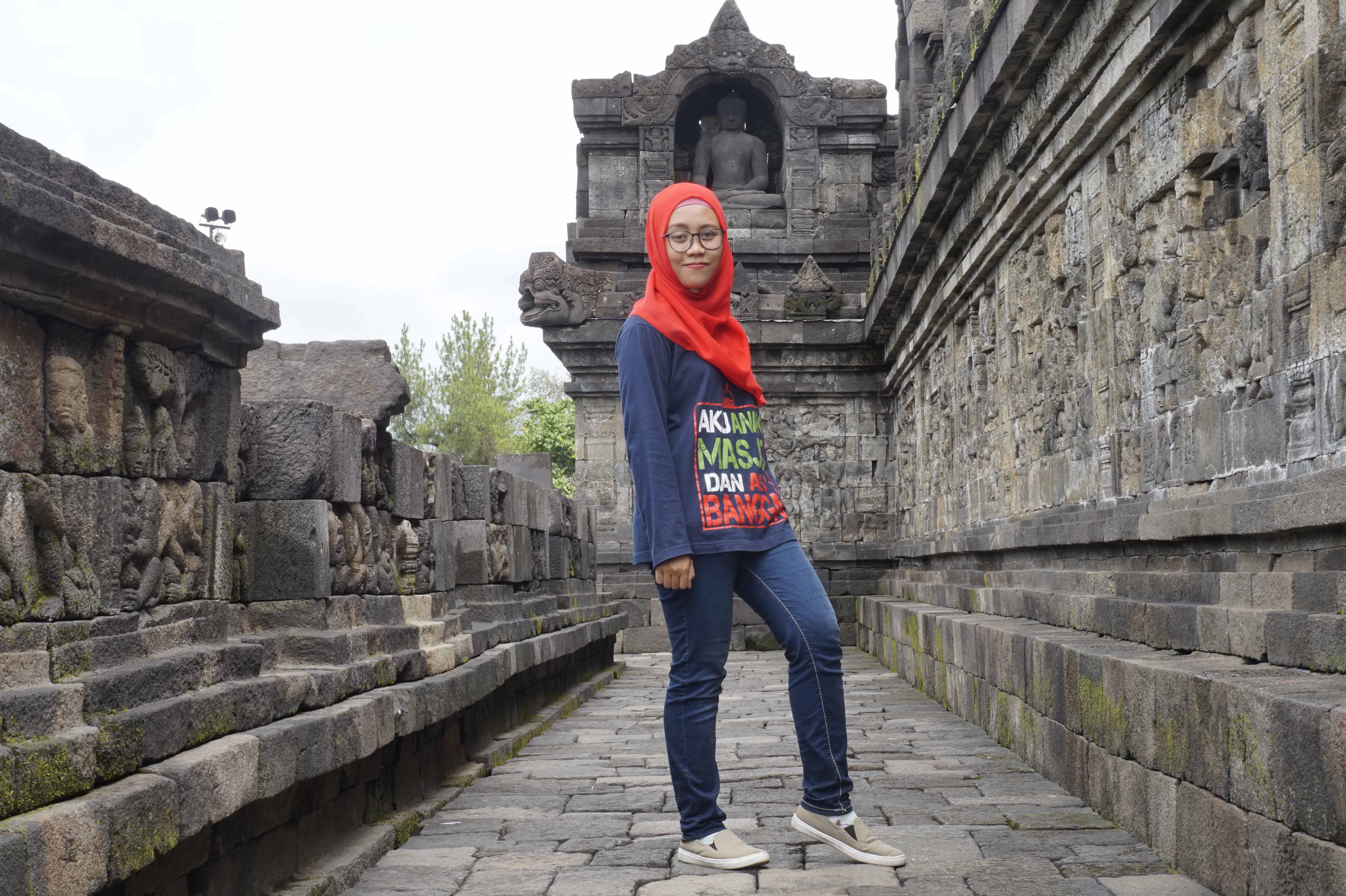 Pemandangan di Dalam Candi Borobudur (c) Alviani Suwoko/Travelingyuk