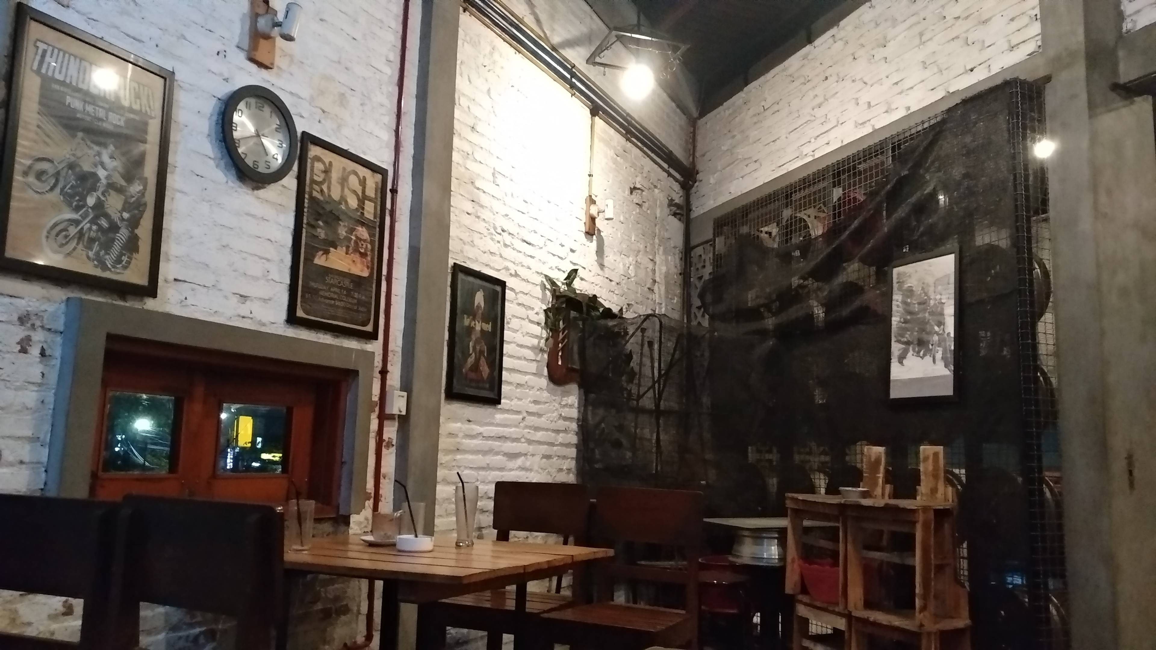 Nomello Cafe (c) Hadfina Ella/Travelingyuk