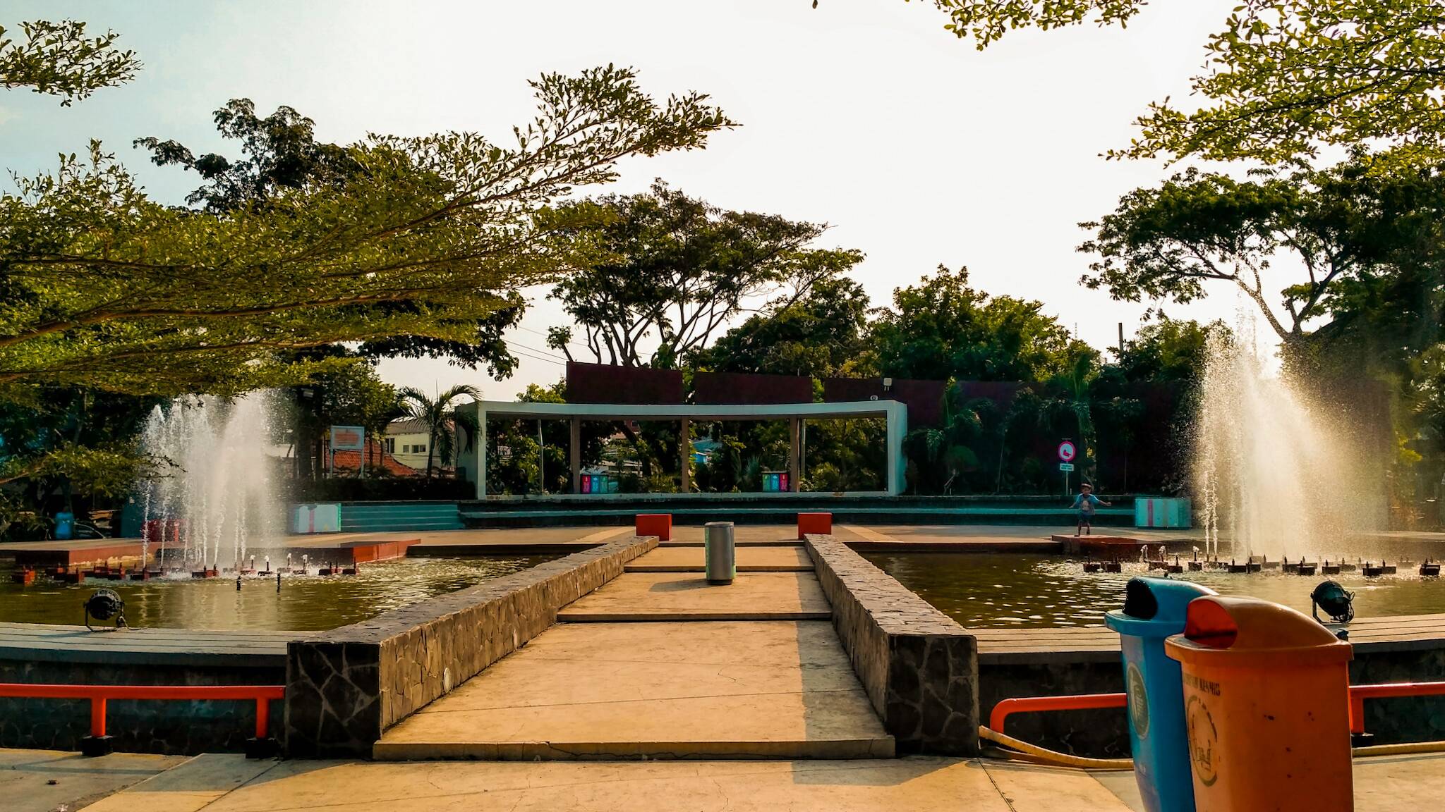 Taman Mundu, Tempat yang Pas Hilangkan Penat di Surabaya