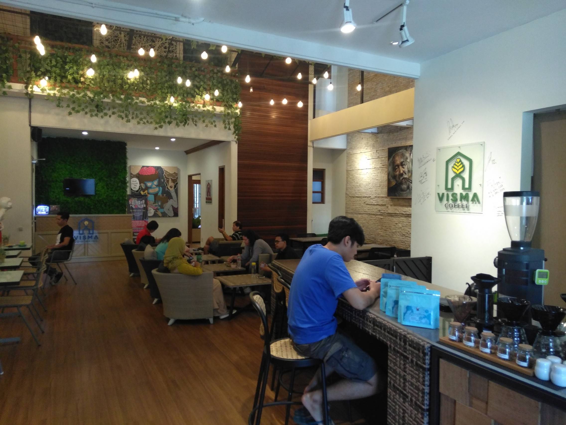 Visma Coffee Surabaya, Gabungan Unik Tiga Unsur Berbeda