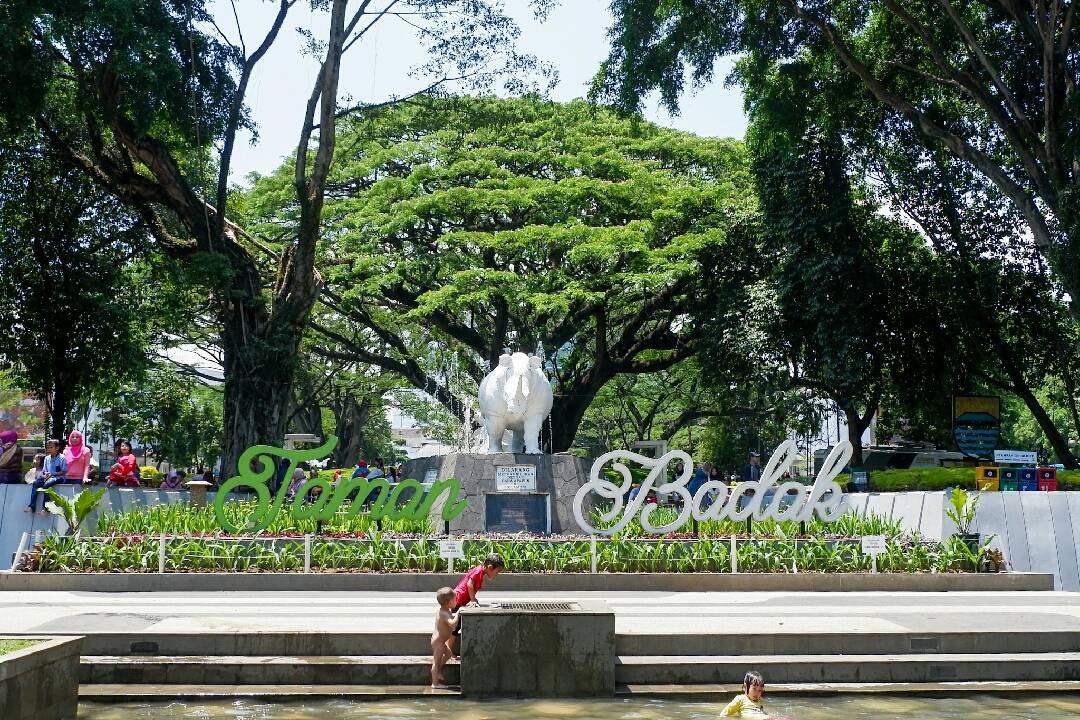 Taman Sekitar Balai Kota Bandung