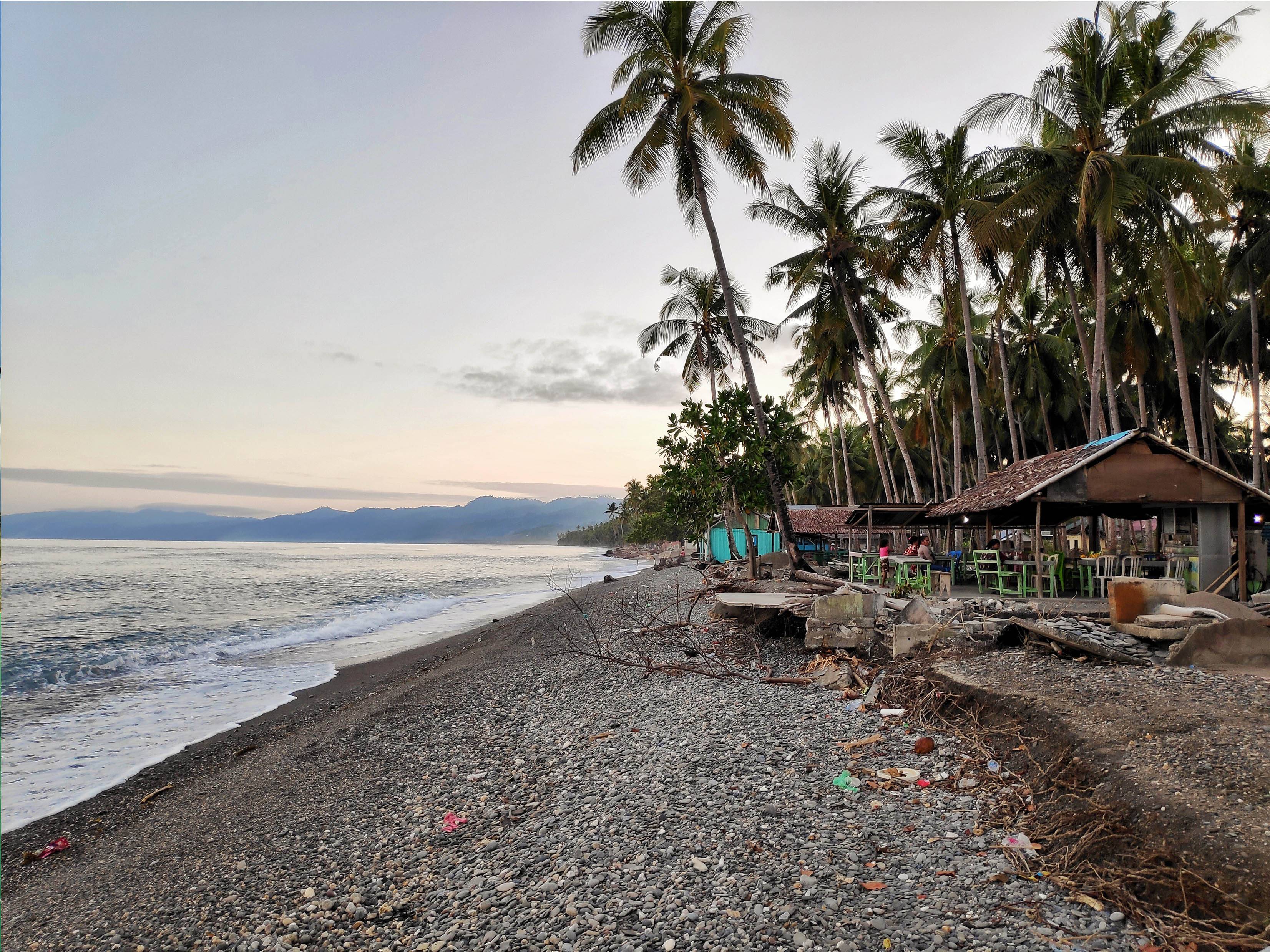 Pantai Wai Ipa, Wisata Indah di Kepulauan Sula Maluku Utara