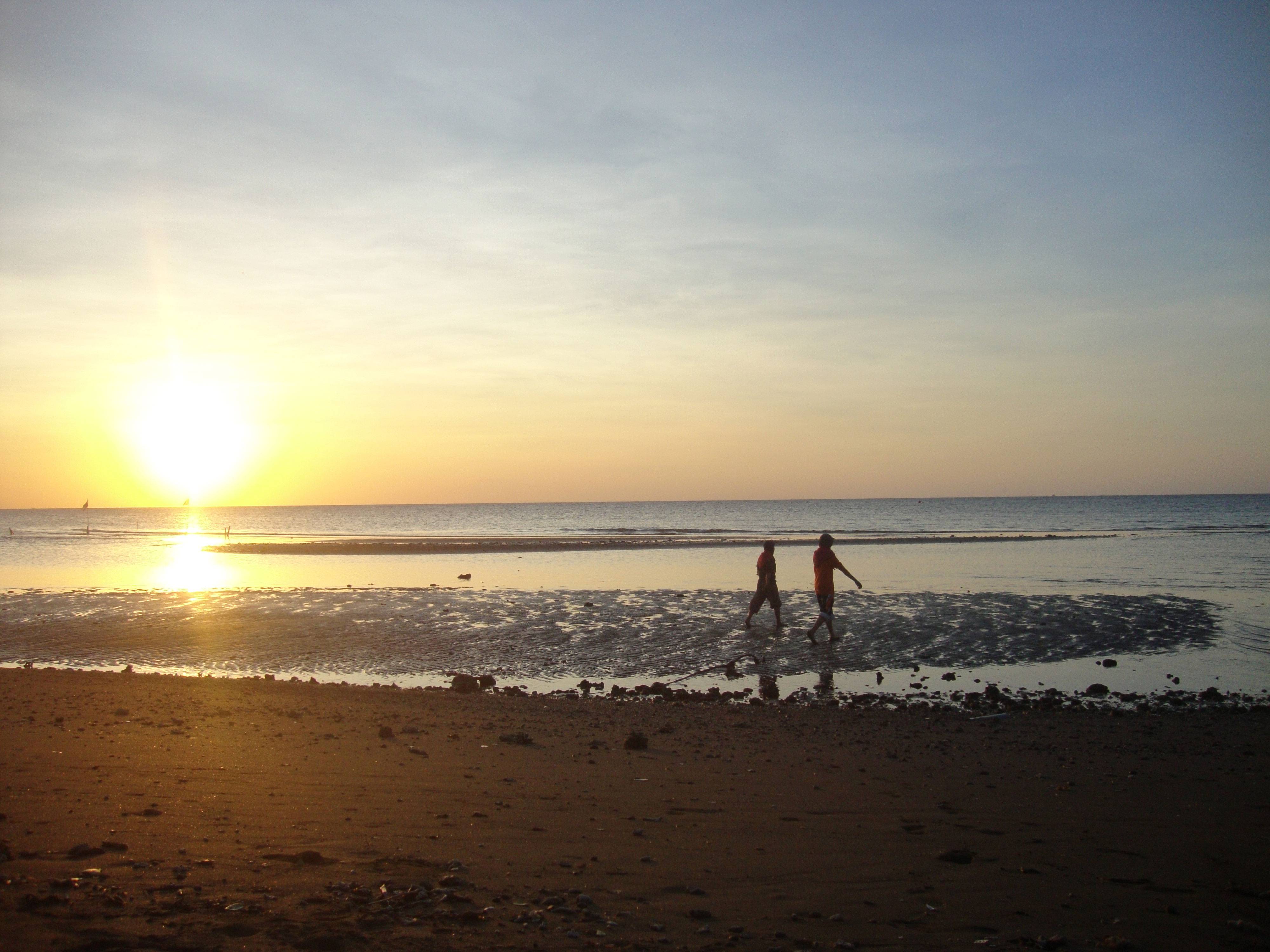 Pantai Karang Mayit Situbondo
